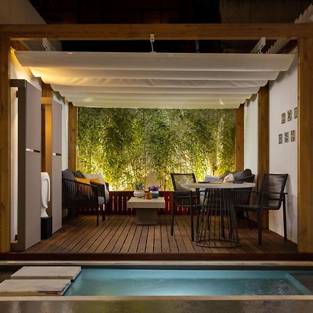 Stupendo- Two Rooms, Patio With Refreshing Pond-Center-Air Conditioning-Free Park リスボン エクステリア 写真
