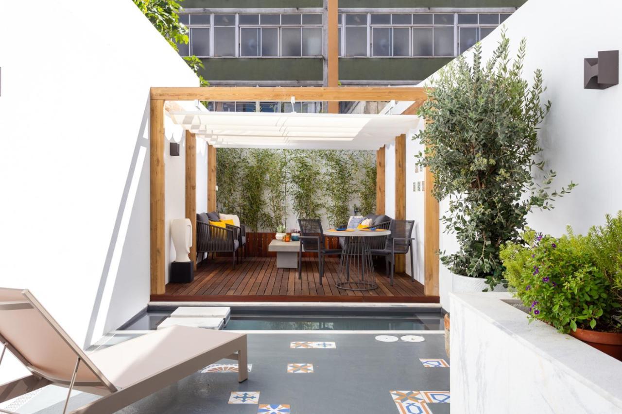Stupendo- Two Rooms, Patio With Refreshing Pond-Center-Air Conditioning-Free Park リスボン エクステリア 写真