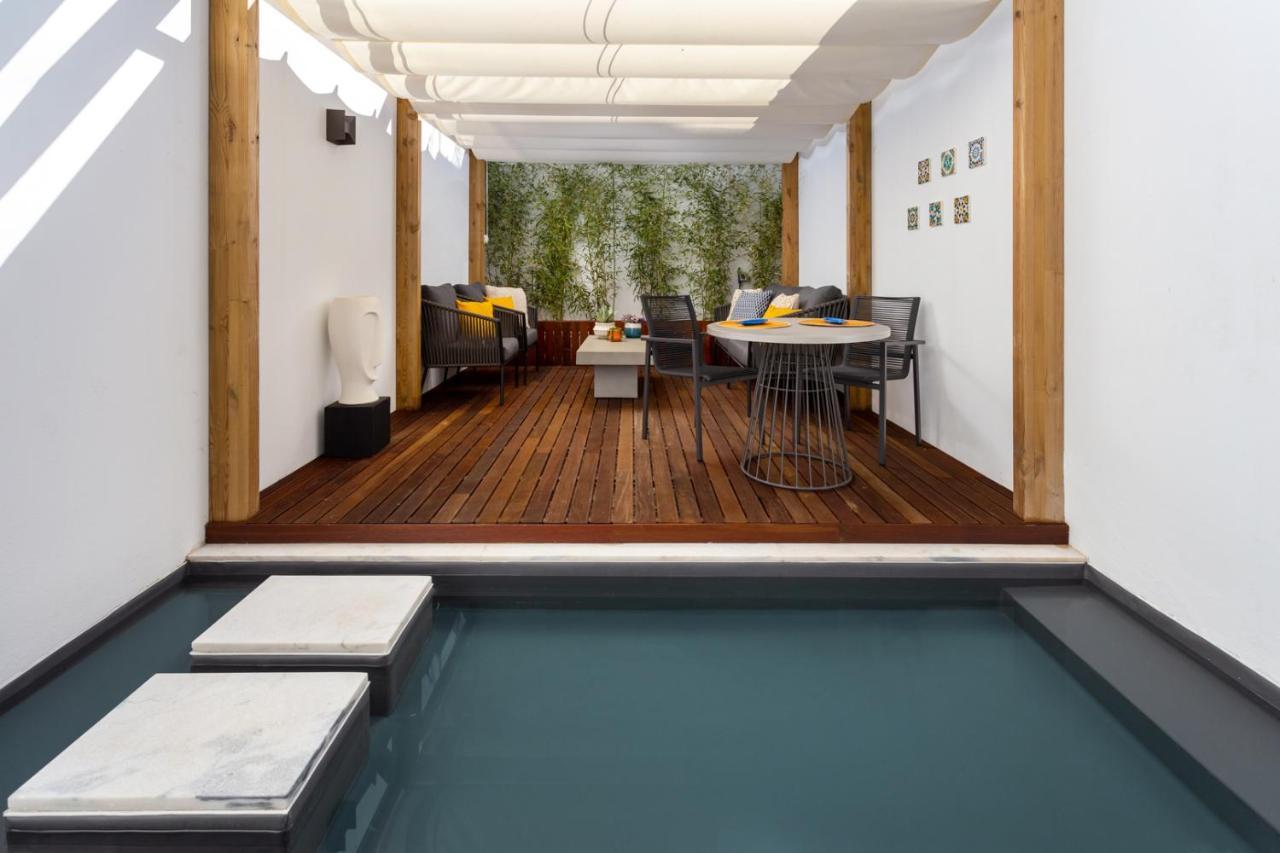 Stupendo- Two Rooms, Patio With Refreshing Pond-Center-Air Conditioning-Free Park リスボン エクステリア 写真