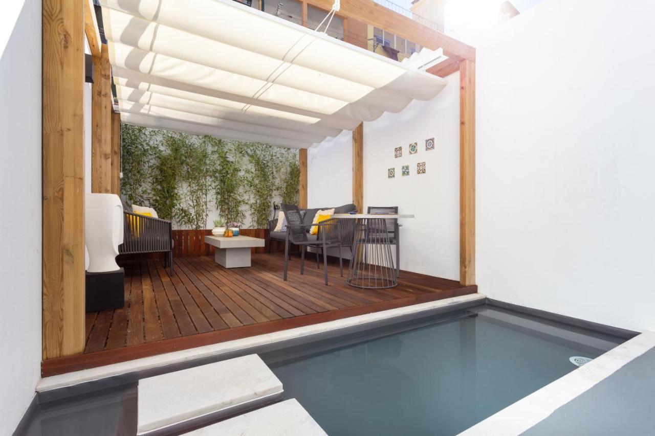 Stupendo- Two Rooms, Patio With Refreshing Pond-Center-Air Conditioning-Free Park リスボン エクステリア 写真
