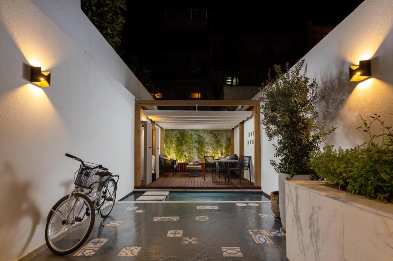 Stupendo- Two Rooms, Patio With Refreshing Pond-Center-Air Conditioning-Free Park リスボン エクステリア 写真